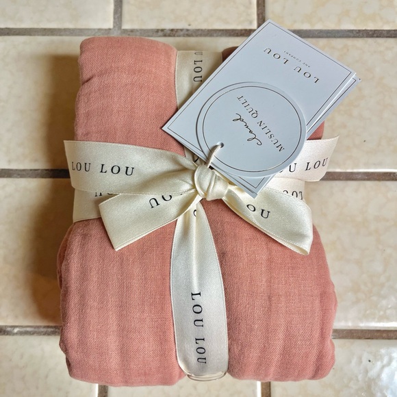 NWT Lou Lou Cloud Muslin Baby Quilt - Picture 4 of 4